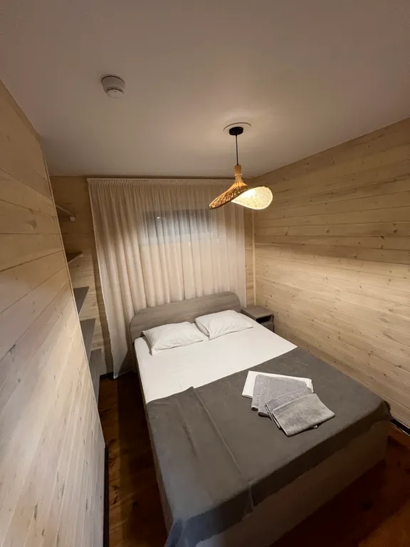 Коттедж с тёплым бассейном