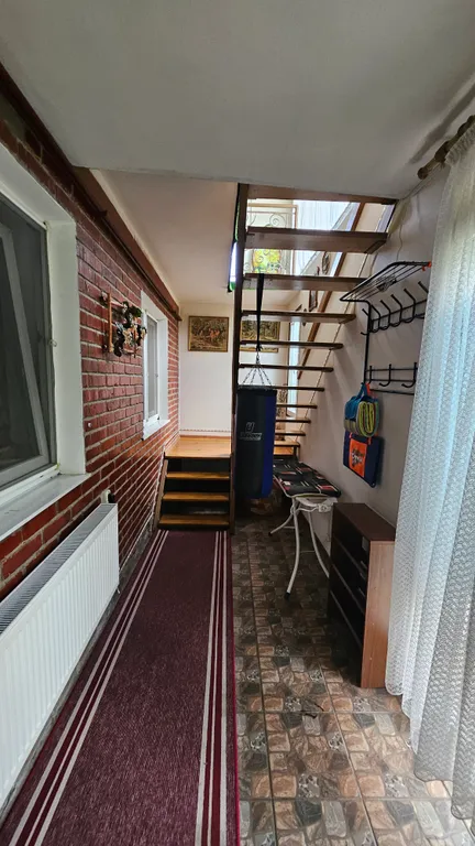 Коттедж Уютный двухкомнатный дом с балконом — Феодосия