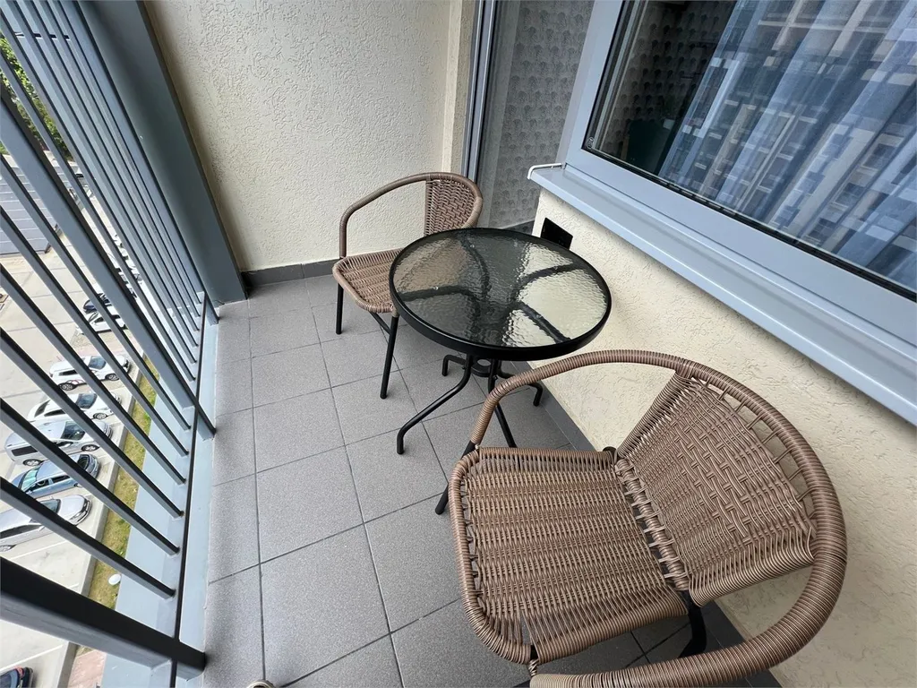 Квартира с отдельной спальней и дизайнерским ремонтом