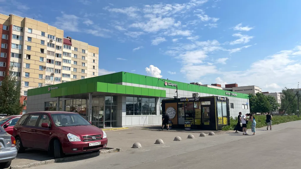 Семейная квартира в тихом дворе у метро