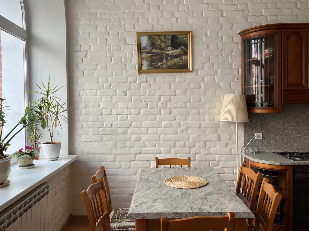 Квартира на усадьбе в купеческом центре исторического города