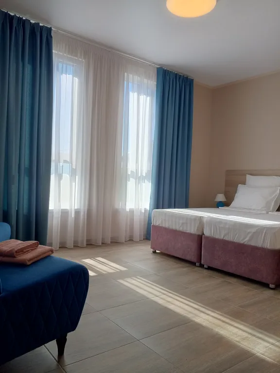 Квартира Двухкомнатный люкс для четверых гостей + дополнительное место — аренда посуточно в Геленджик