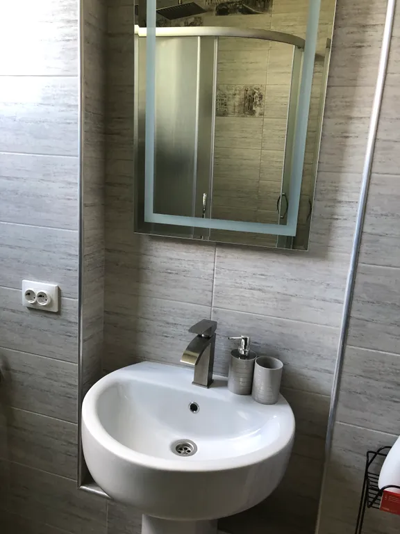 Уютная евро-трехкомнатная квартира с евроремонтом