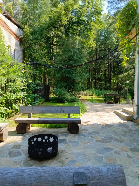 Гостевой дом Профессорский, коттедж в лесу недалеко от центра города