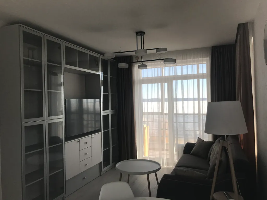 Комфортная квартира с прекрасным видом на озеро — аренда посуточно в Петрозаводск