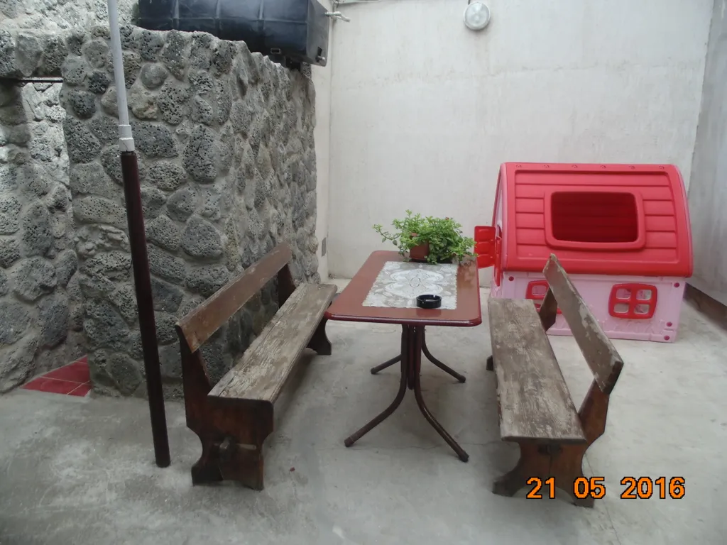 Счастливый дворик