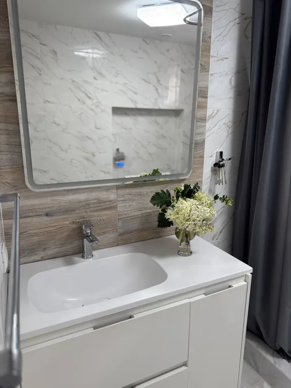 Уютный дом у реки в стиле прованс