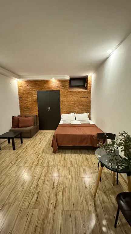 Квартира Cozy — аренда посуточно в Тбилиси