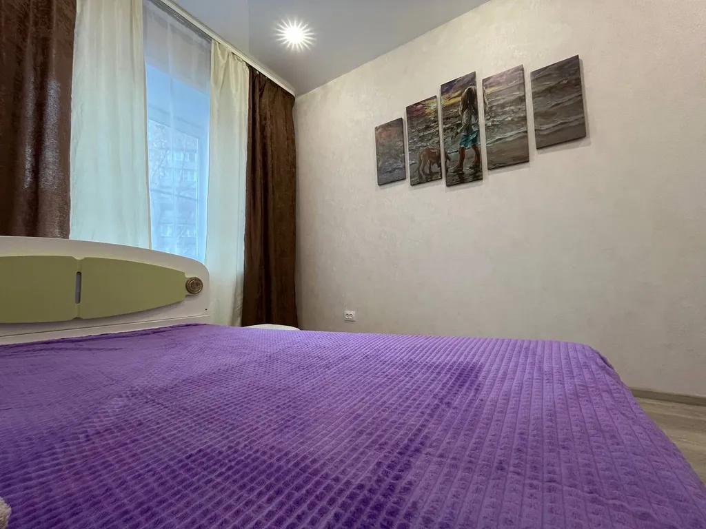 Трёхкомнатная квартира в районе центральная площади