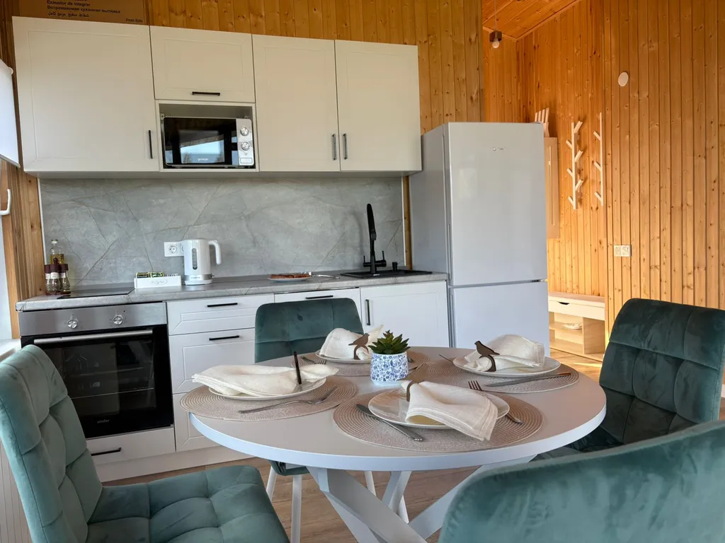 Уютный дом для семейного отдыха с детской площадкой