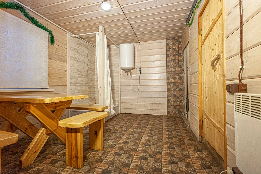 Коттедж Большой дом с террасой, баней на дровах и чаном в лесу на берегу реки — Старово