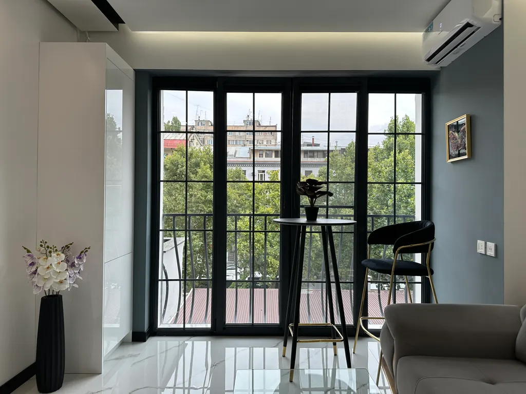 Роскошная 3-х комнатная квартира на проспекте Маштоца