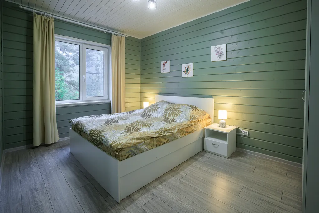 Коттедж с собственным пирсом и террасой на берегу Ладоги