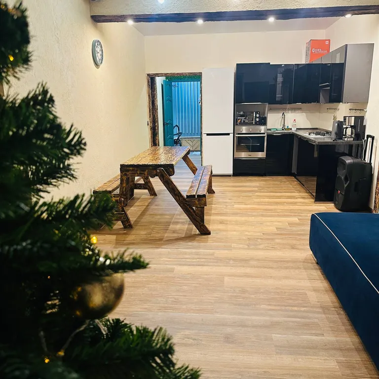 Коттедж Гостевой дом у озера с чаном и баней, лес, рыбалка, квадроциклы, лыжи — Москва