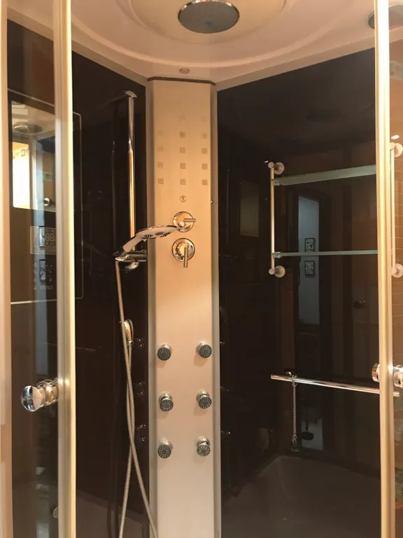 Квартира Квартира в центре города с видом на Нижнее озеро и Кафедральный собор — Калининград