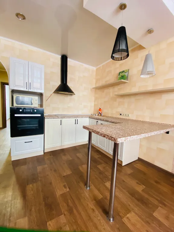 Большая квартира, рядом с Аквапарком и детской областной больницей