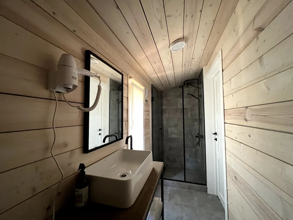 Коттедж Коттедж с купелью — Стеклянный