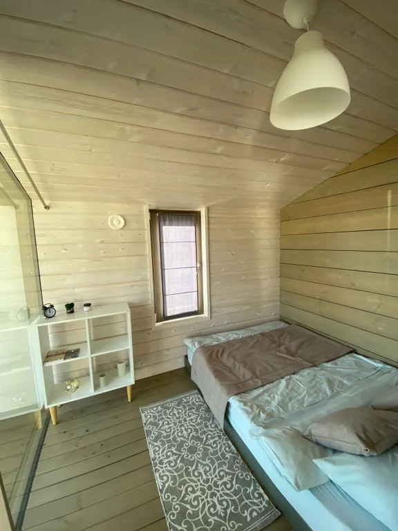 Коттедж Уютный дом на берегу озера — Плодовое