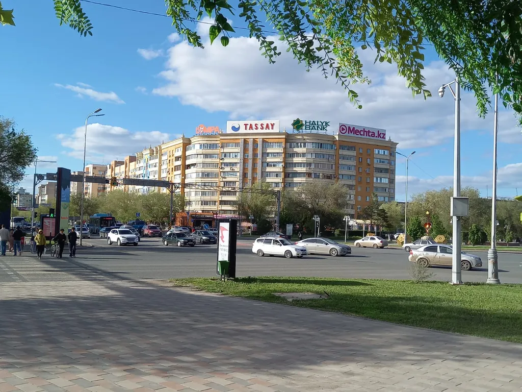 Apt у центрального стадиона