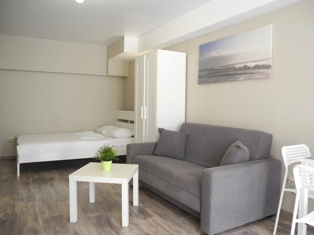 Квартира Апартаменты в Адлере напротив жд вокзала — Адлер