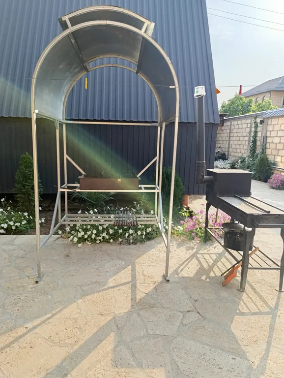 Домик на побережье Каспия