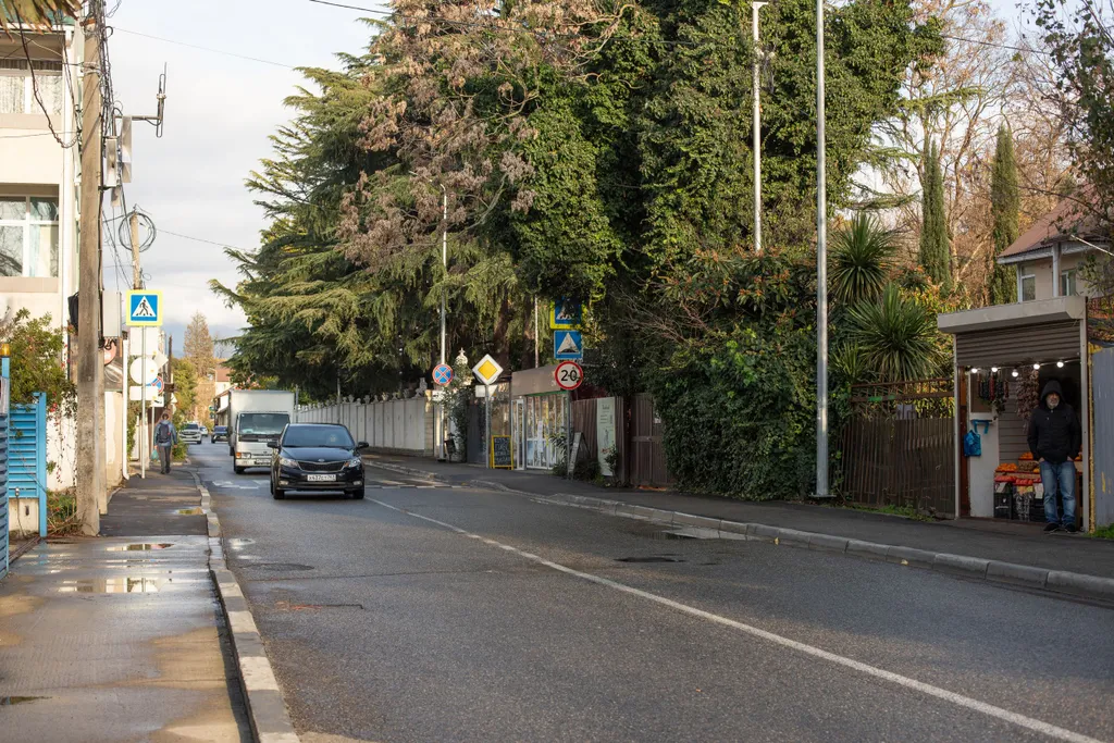 Квартира 2-комнатная квартира с кухней и балконом у набережной — Сириус