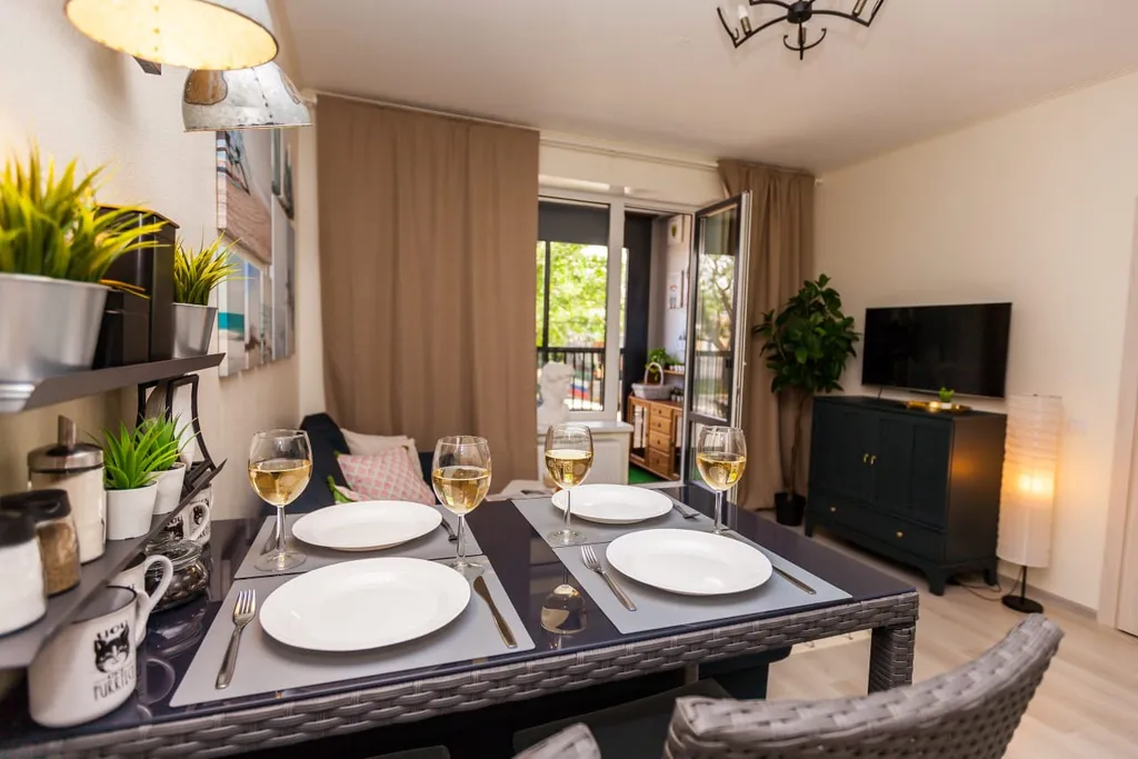 Квартира Квартира Prudius Apart в Кронштадте у залива с лоджией — Кронштадт