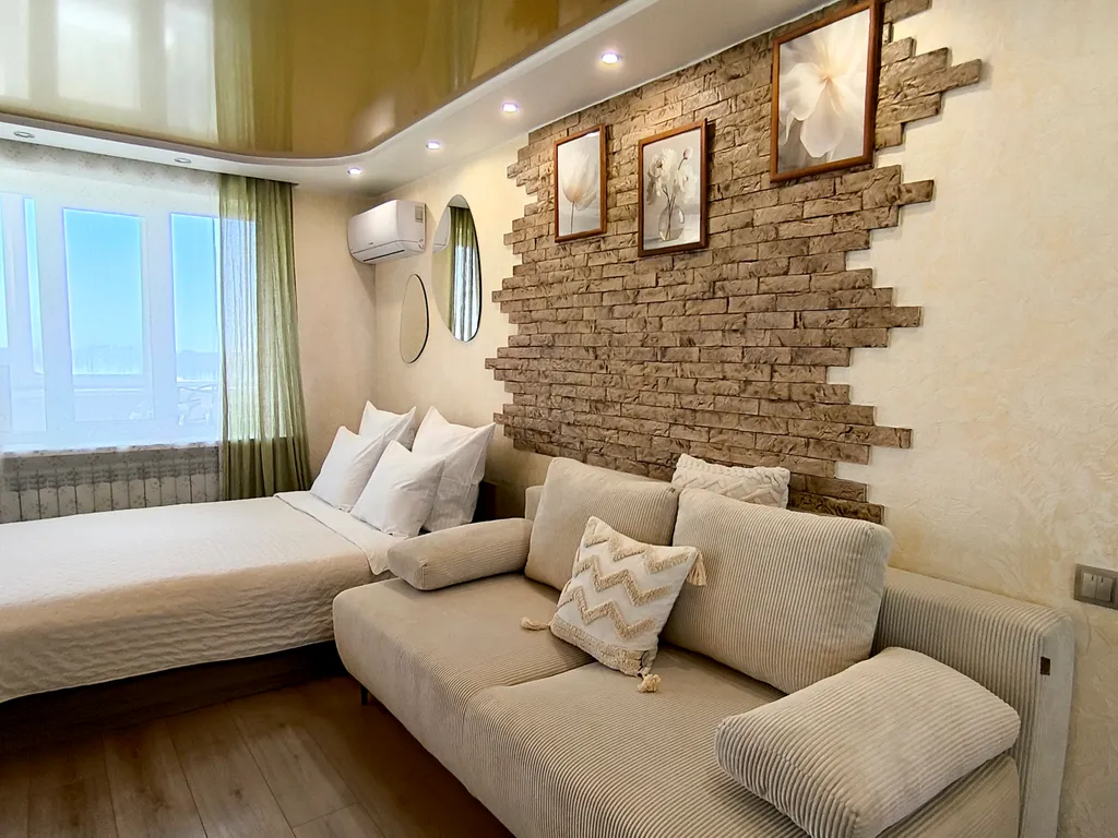 Шикарная квартира с панорамным окном для 4