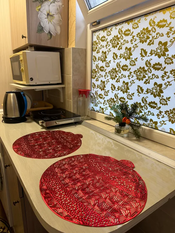 Уютная комната с отдельным входом в центре города, бюджетный вариант