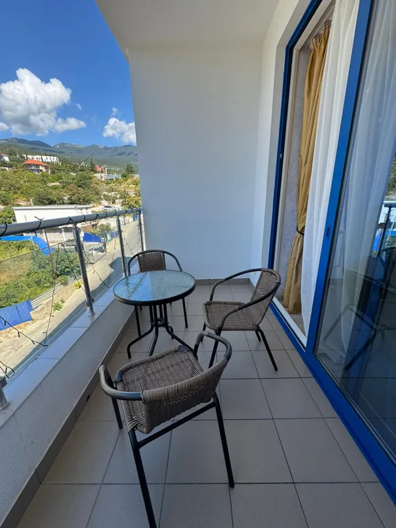 Студия с видом на море