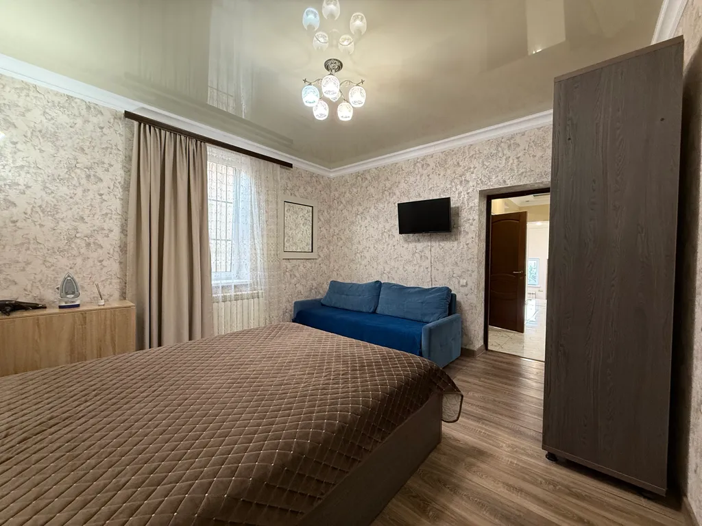 Уютный гостевой коттедж в курортной зоне города