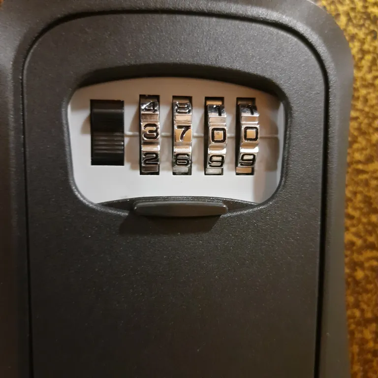 Студия с барной стойкой