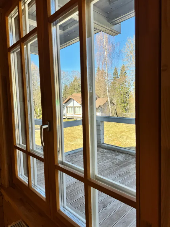 Дом на берегу водохранилища