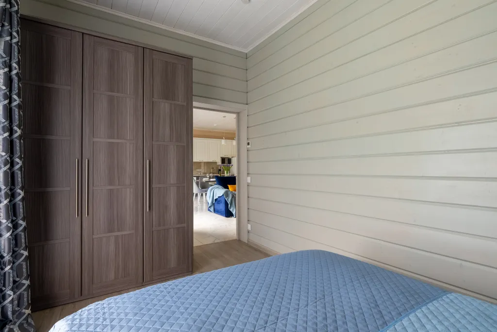 Уютный новый коттедж у озера