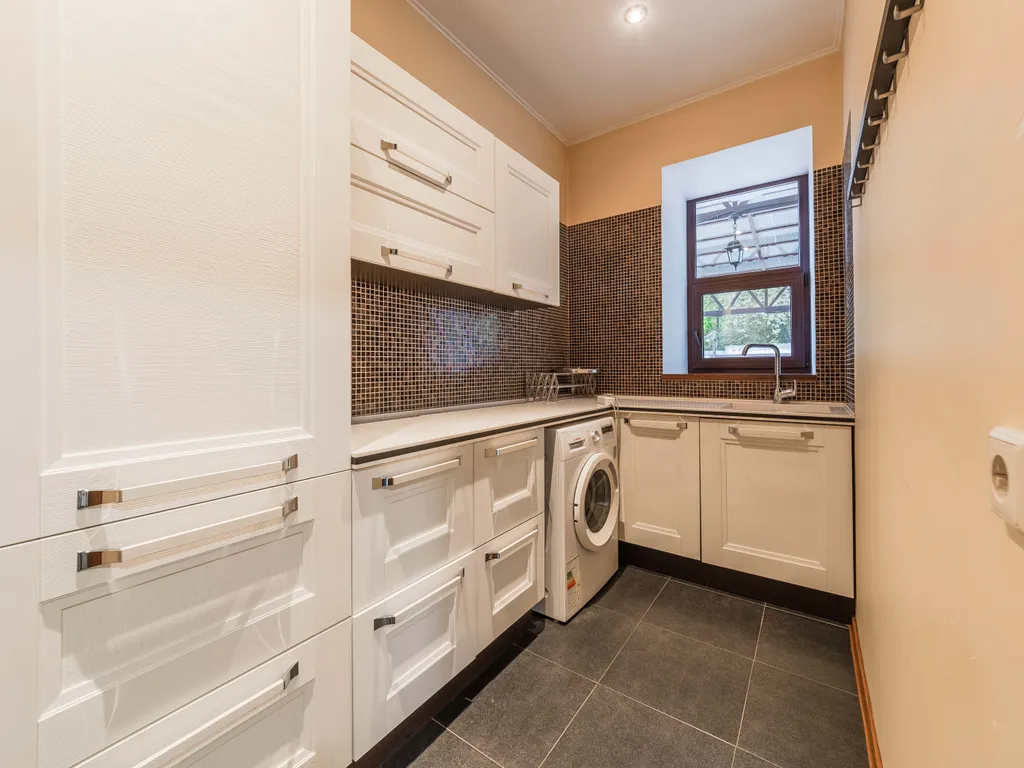 Коттедж Дом в черте города для семейного отдыха — Санкт-Петербург