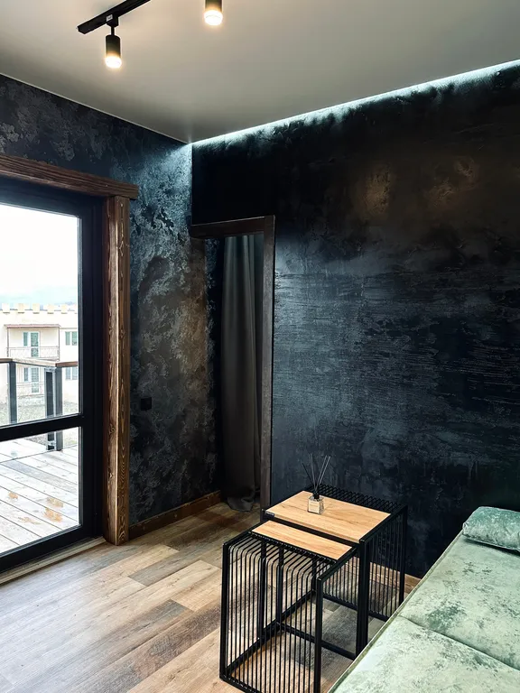 Дом с террасой на территории базы отдыха Едем в горы