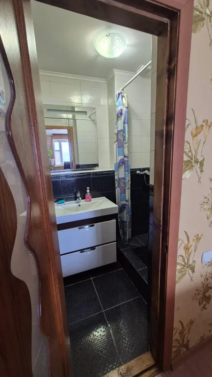 1-й этаж трехэтажного дома - первая линия