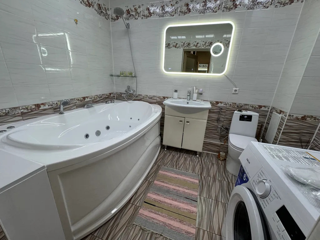 Большая квартира 3-комнатная с мансардой