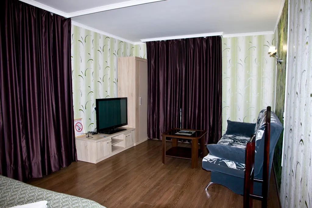 Однокомнатная около Универсама-1