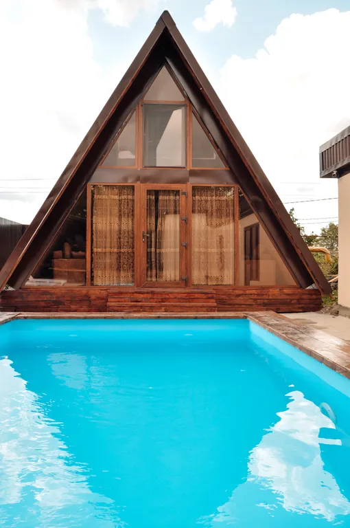 Коттедж Дом с бассейном — аренда посуточно в Анапа