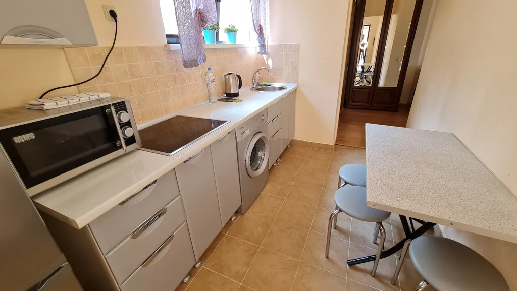 Уютная квартира в 200 метрах от пляжа дельфин