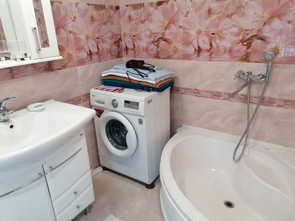 Уютный дом в живописном уголке города, рядом с М4