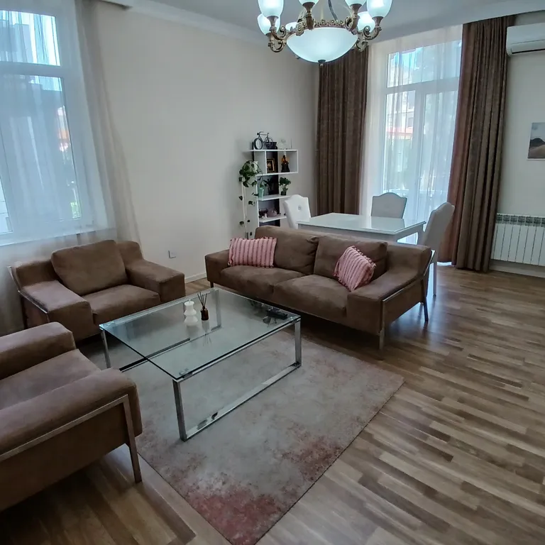 Белые апартаменты