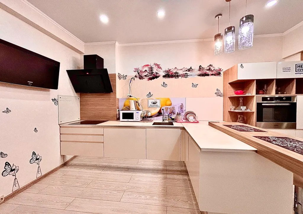 Студия с панорамным видом на набережную