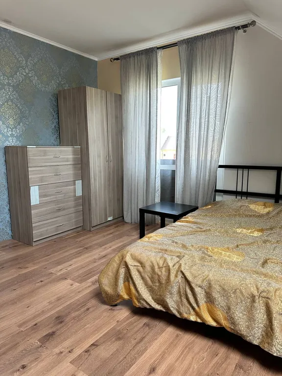 Большой дом на участке 12 соток