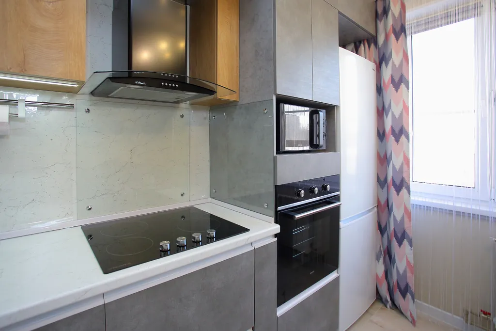 Апартамент в новом доме у метро Заречная в 20 минутах от центра