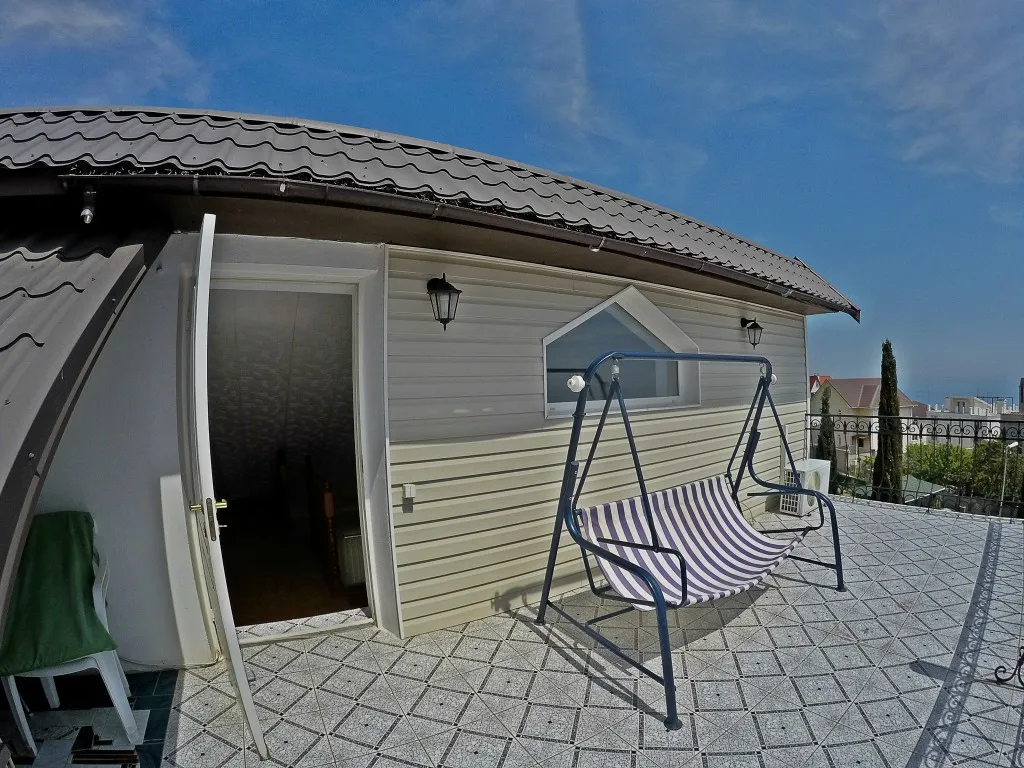 Дом в Ялте с бассейном и сауной