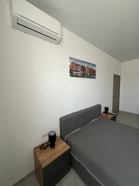 Дом с бассейном и с видом на море и горы