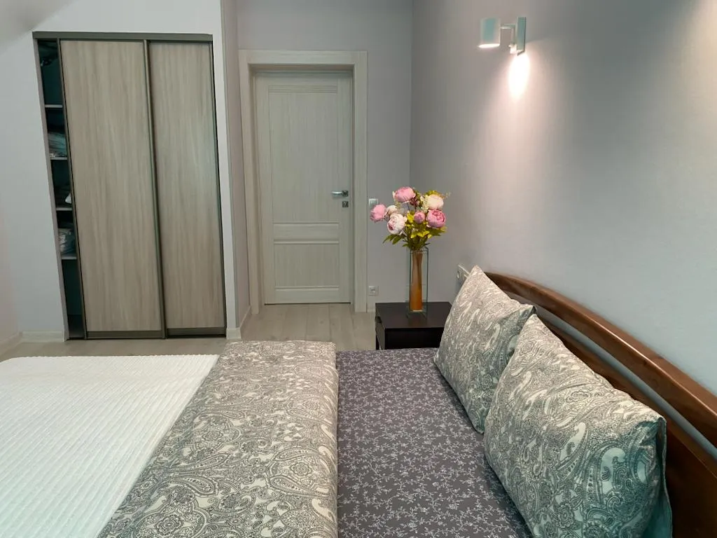 Коттедж с теплым бассейном и баней на дровах