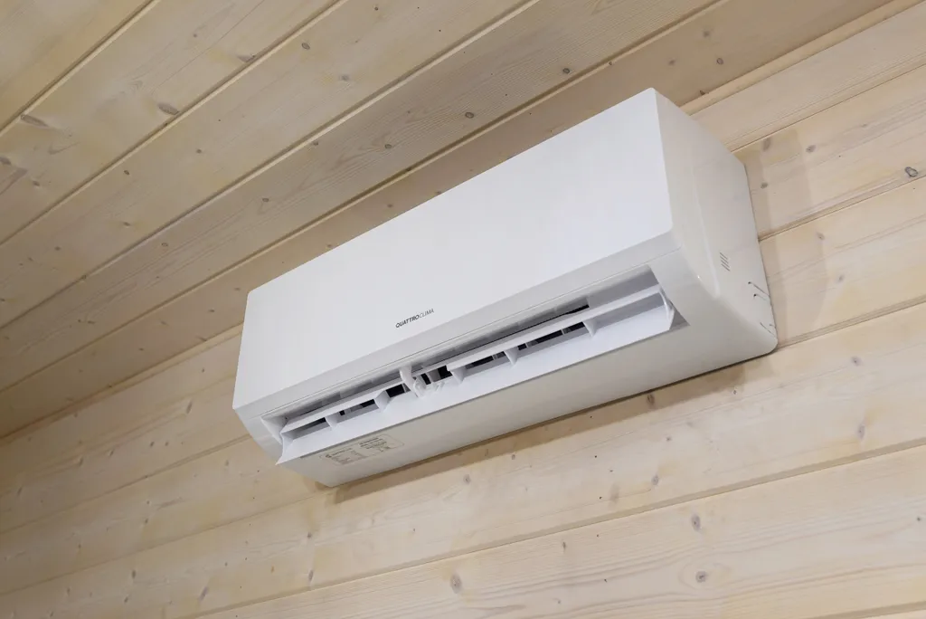 Дом с камином и баней у озера